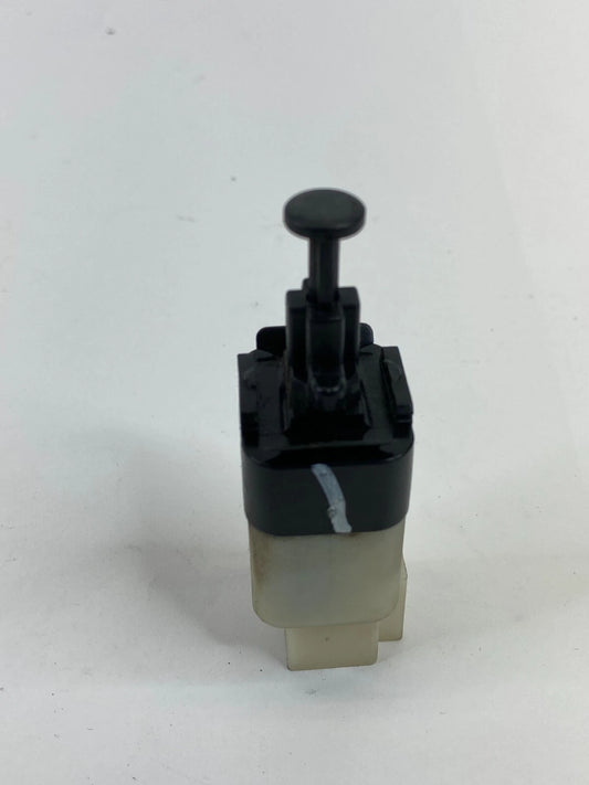 2007-2011 CHEVROLET AVEO5 BRAKE LIGHT STOP LAMP STOPLAMP SWITCH BUTTON OEM