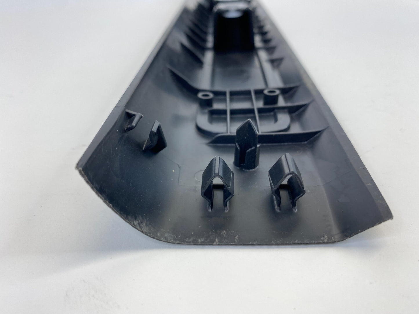 2015-2024 Ford Edge Front Right Side Door Sill Scuff Strip Plate FT4B-R13200