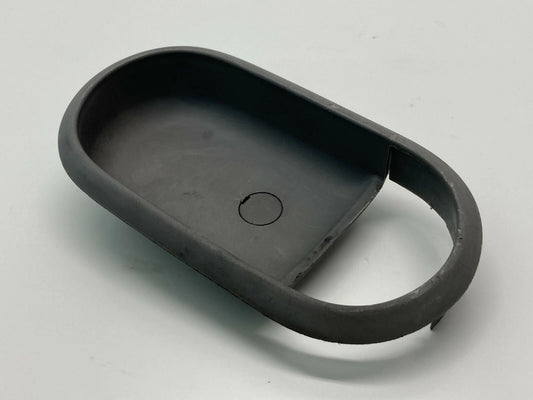 2004 2005 KIA SEDONA FRONT RH PASSENGER INSIDE DOOR HANDLE BEZEL OEM K53A58330