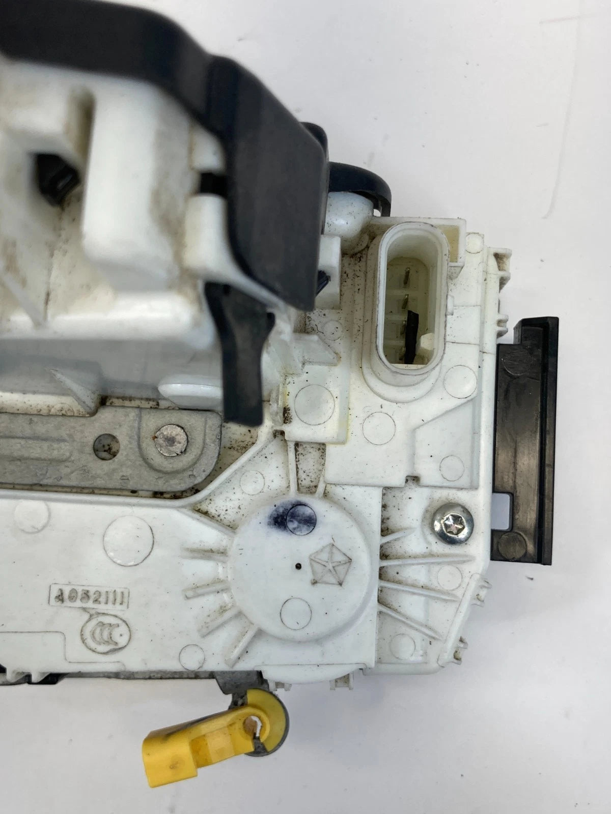 2015-2017 Chrysler 200 11-23 Charger Front Left Driver Door Lock Latch 4589913AE