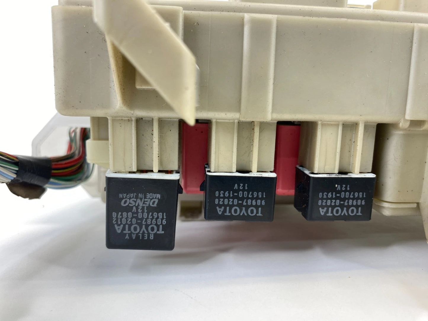 2002 2003 LEXUS ES300 INNER DASH FUSE BOX RELAY JUNCTION BLOCK CABIN 8273033040A