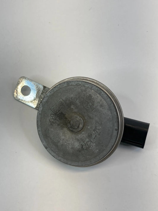 2009-2017 VOLKSWAGEN TIGUAN SUV 4-DR ANTI-THEFT ALARM SIREN HORN E13000514 OEM