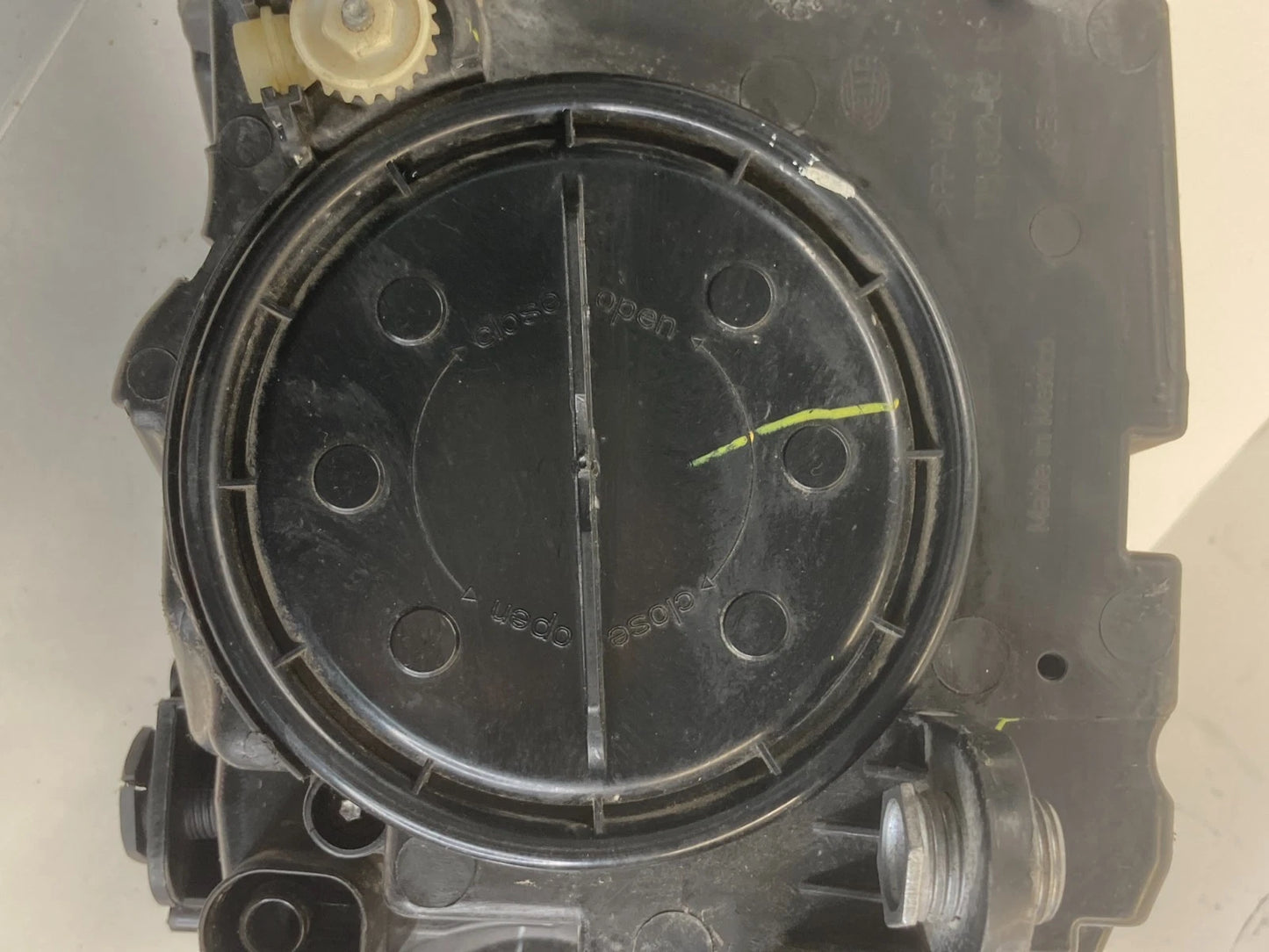 2011-2016 VOLKSWAGEN JETTA FRONT RIGHT SIDE HALOGEN HEADLIGHT LAMP 5C7-941-006