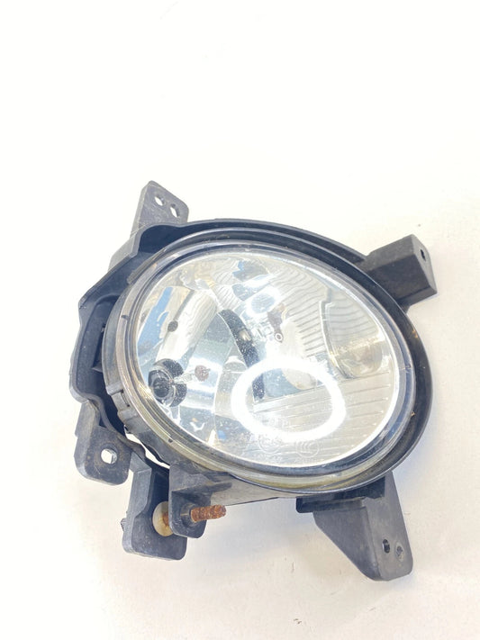 10-12 HYUNDAI SANTA FE FRONT RIGHT PASSENGER SIDE FOG LIGHT LAMP 92202-2B5 OEM