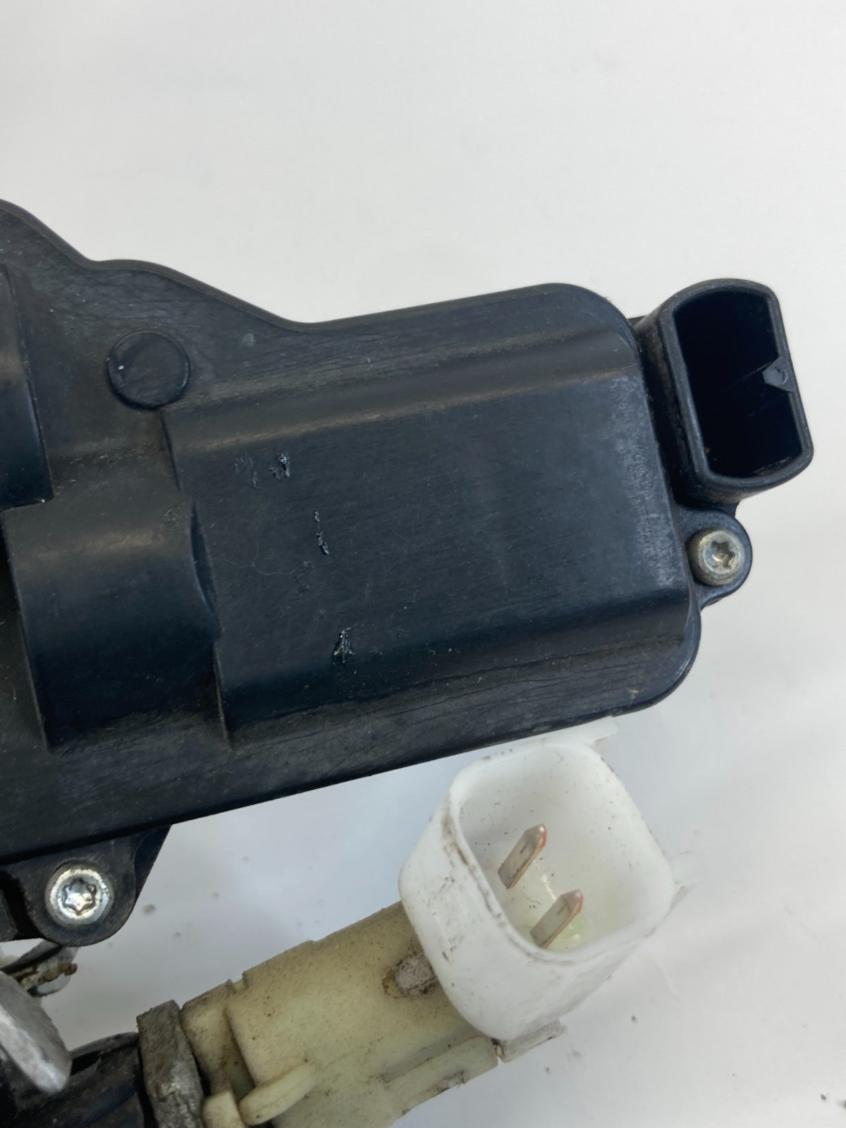 03-06 Lincoln Navigator Front Right Passenger Side Door Lock Latch Actuator OEM