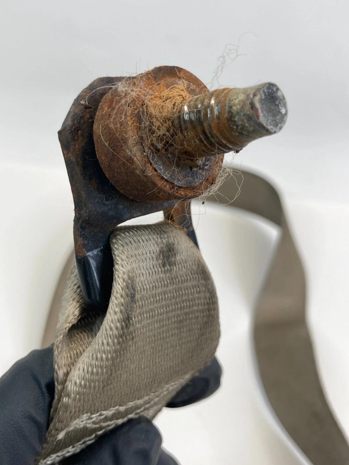 2003 2004 FORD ESCAPE FRONT RIGHT SIDE SEAT BELT RETRACTOR RH 3L84-78611B08-A