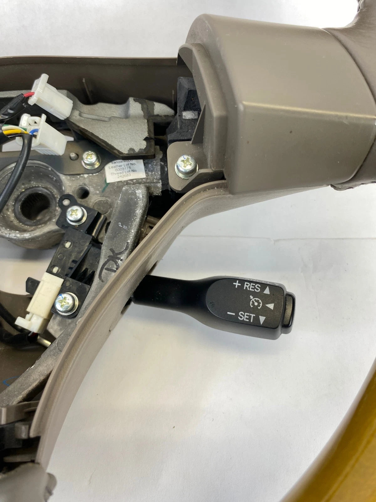 2007-2009 LEXUS RX350 STEERING WHEEL WOOD GRAIN AUDIO SWITCHES FRONT FACTORY OEM