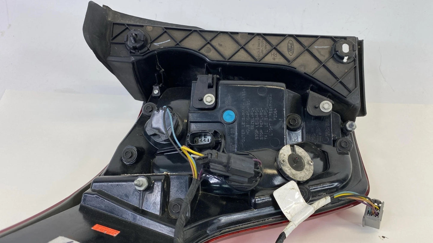 2016-2019 FORD EXPLORER POLICE INTERCEPTOR UTILITY RIGHT TAILLIGHT TAILLAMP OEM