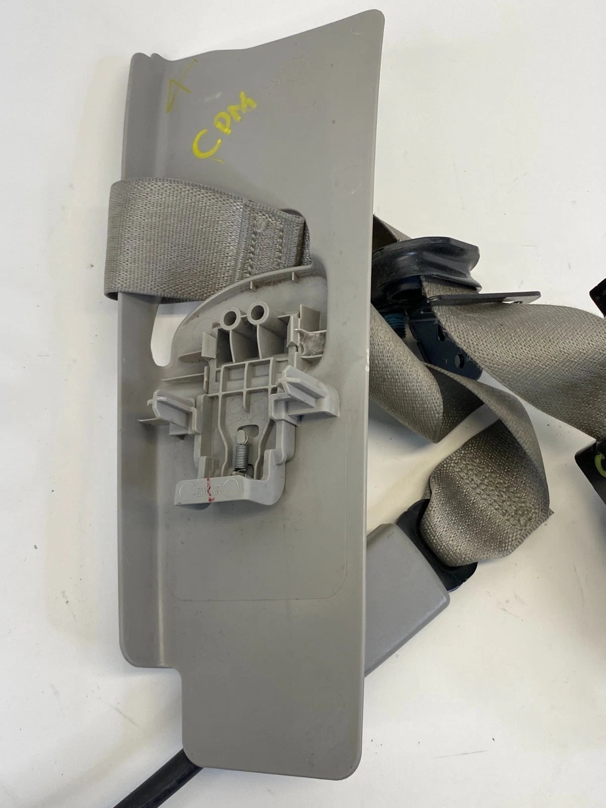 2011-2017 BUICK ENCLAVE CHEVY TRAVERSE FRONT RIGHT SEAT BELT RETRACTOR 15903263