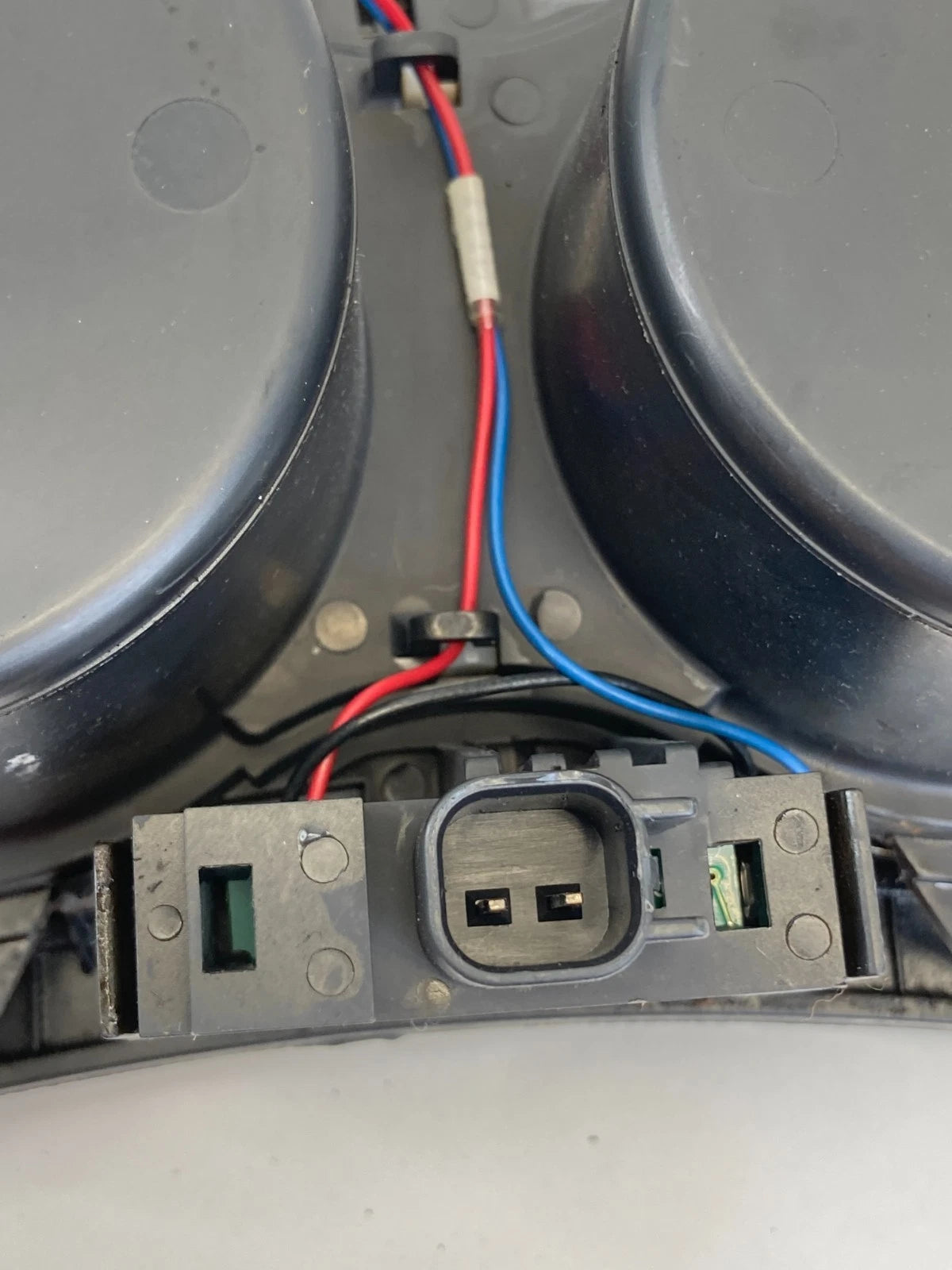 2008-2010 DODGE CHARGER CENTER CONSOLE CUP DUAL DRINK HOLDER 1GA112X9AE OEM