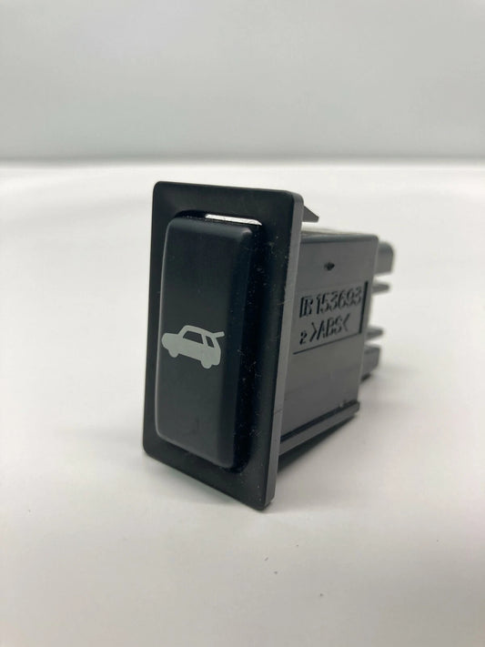 2003-2008 TOYOTA MATRIX PONTIAC VIBE TRUNK RELEASE OPENER SWITCH BUTTON 153693