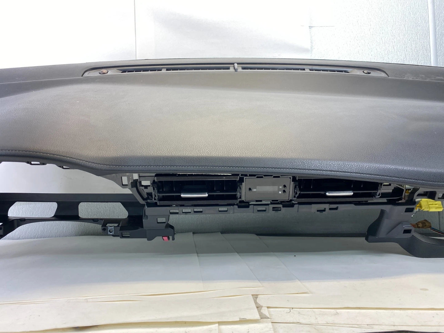 2017-2019 TOYOTA COROLLA SEDAN DASH DASHBOARD INSTRUMENT PANEL BLACK ASSY OEM