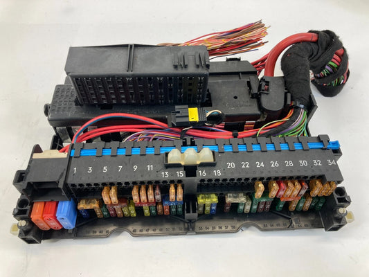 04-10 BMW X3 2.5L INTERIOR CABIN DASH FUSE BOX JUNCTION BLOCK MODULE OEM 8364540