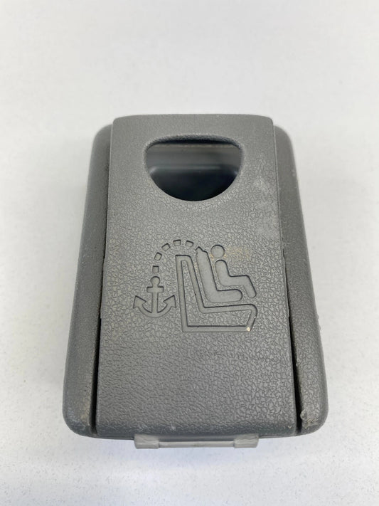 10-16 CADILLAC SRX 04-06 RX330 REAR SEAT BACK CHILD SEAT ANCHOR PLATE TRIM CAP