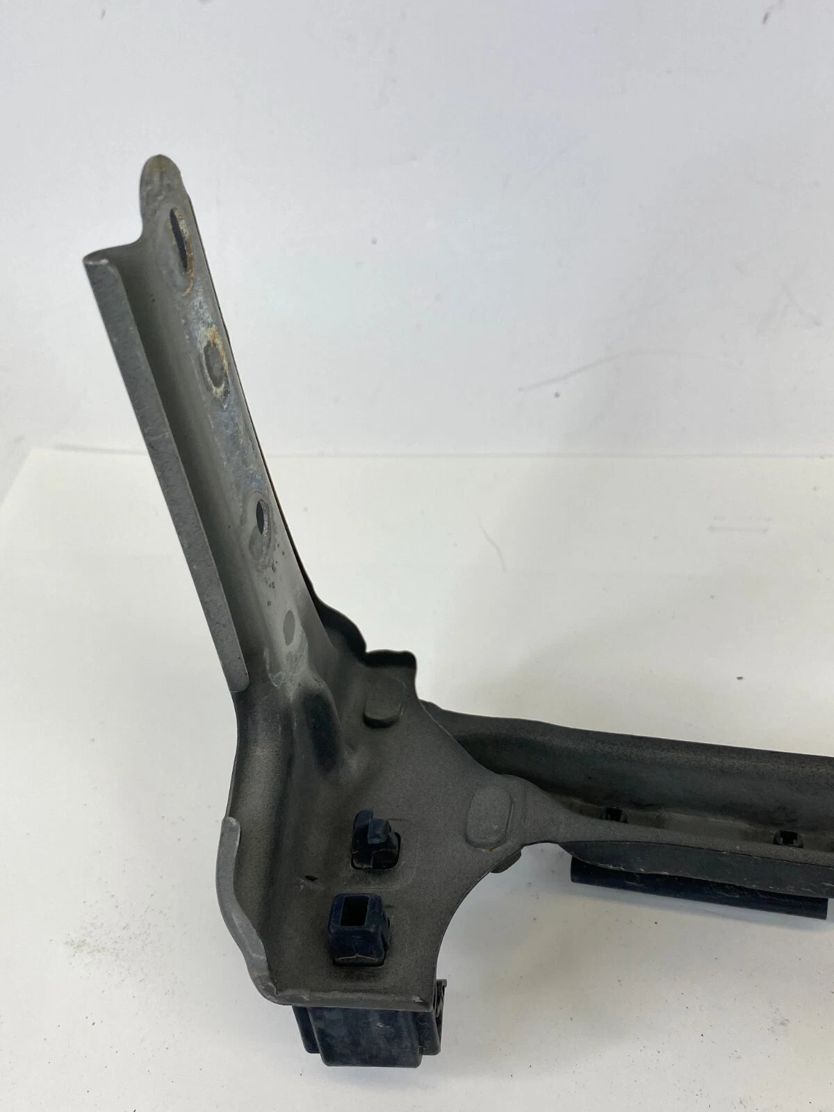 1999-2003 LEXUS RX300 FRONT LEFT DRIVER HEADLIGHT MOUNT BRACKET OEM FACTORY