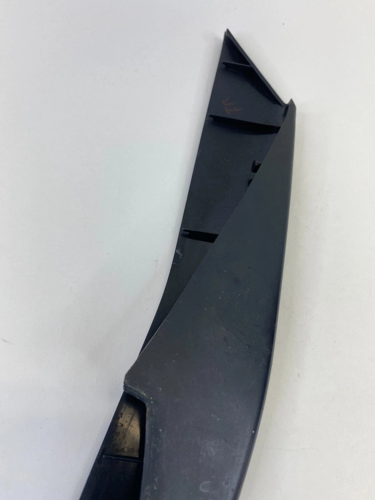 2010-2013 KIA FORTE CENTER CONSOLE RIGHT SIDE BEZEL GARNISH TRIM B27050-35026