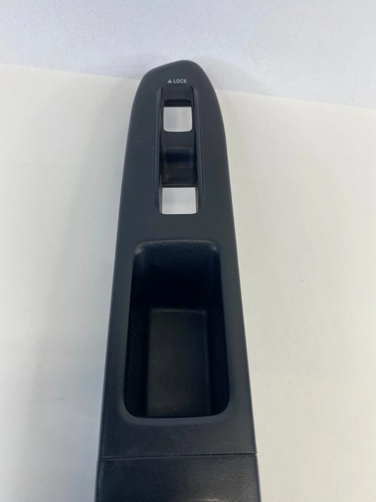 2003-2008 SUBARU FORESTER FRONT RIGHT SIDE DOOR WINDOW SWITCH BEZEL TRIM COVER