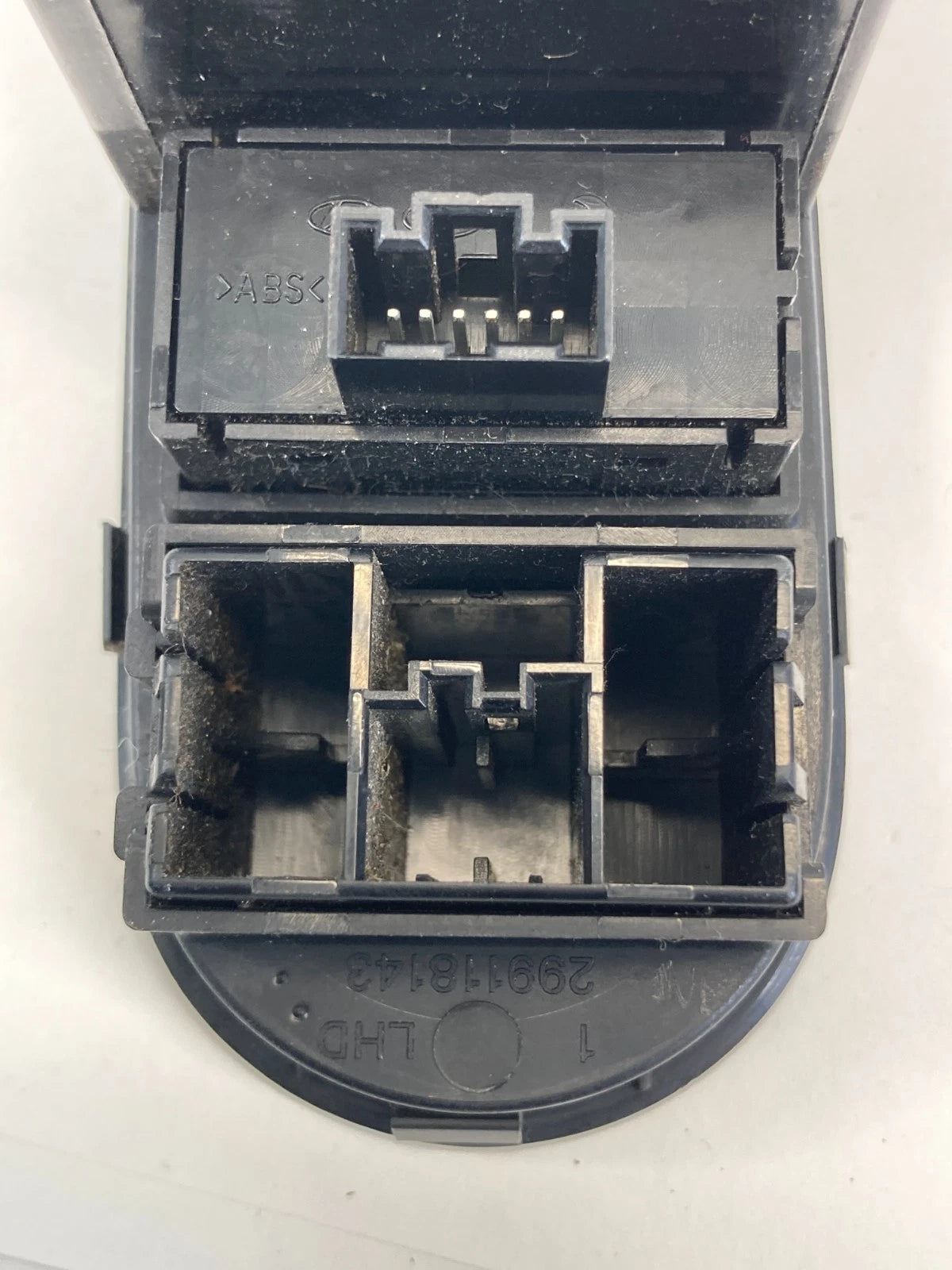 2014-2016 KIA FORTE DASH ECO DIMMER TRACTION CONTROL SWITCH OEM 93700A7040WK