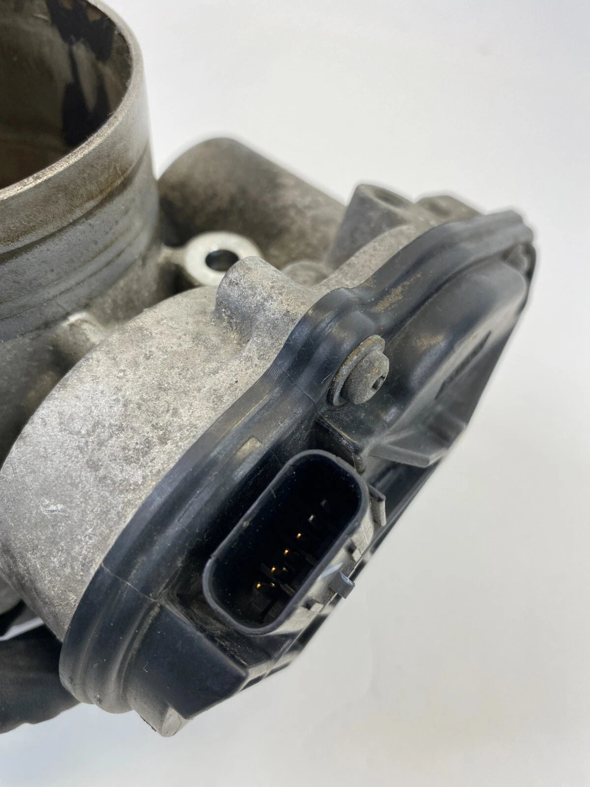 2011-2016 FORD EXPLORER EDGE 3.5 L V6 THROTTLE BODY VALVE ASSEMBLY AT4E-ED