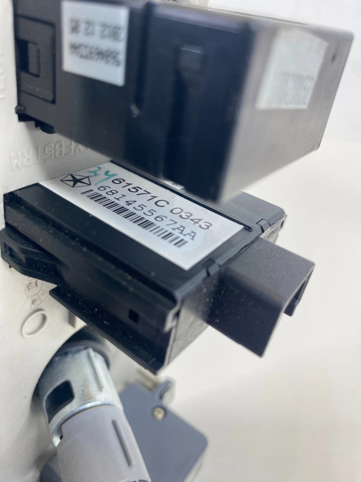 2013-2016 Town & Country Rear Power Outlet Housing W/Usb Port Panel 1XF85BD1AA