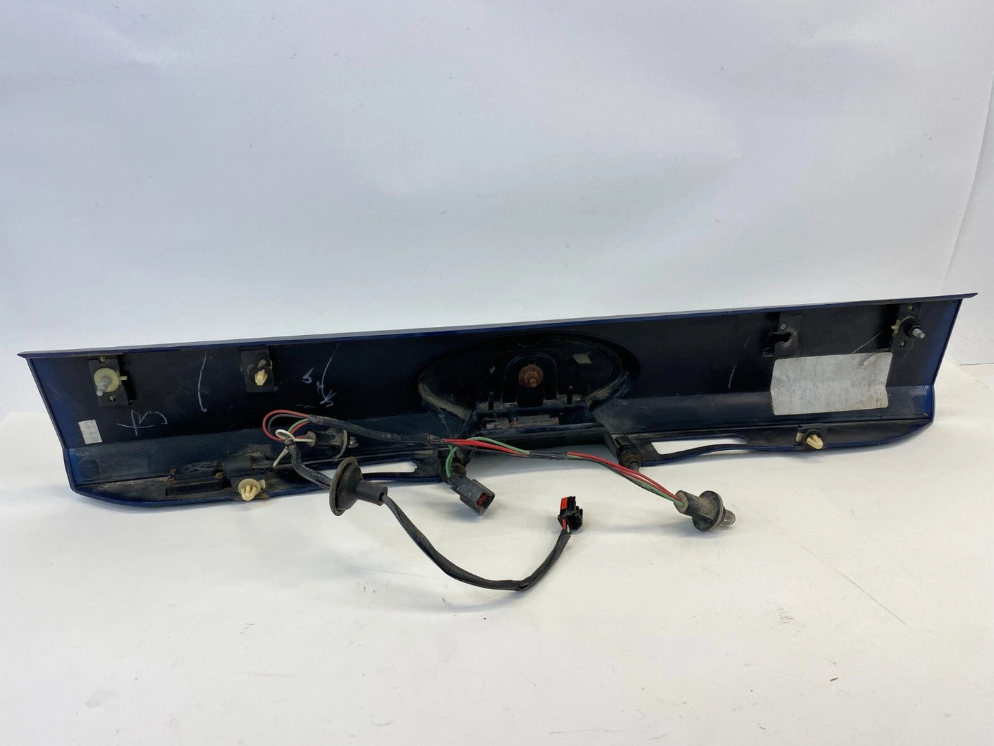 2008-2012 FORD ESCAPE HATCH LIFTGATE TAILGATE LICENSE PLATE MOLDING 8L84-78425A