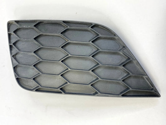 16-19 NISSAN SENTRA FRONT LEFT SIDE FOG LIGHT LAMP GRILLE COVER 62257-4AF0B OEM