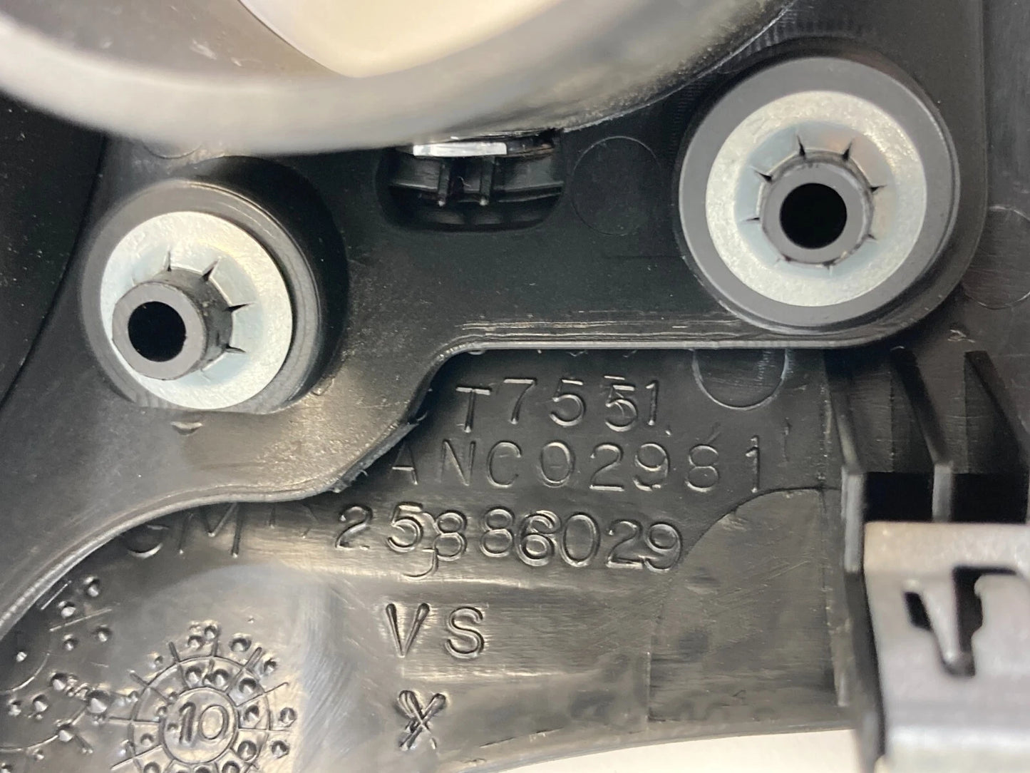 08-12 BUICK ENCLAVE SPEEDOMETER INSTRUMENT CLUSTER BEZEL TRIM COVER 25886029 OEM