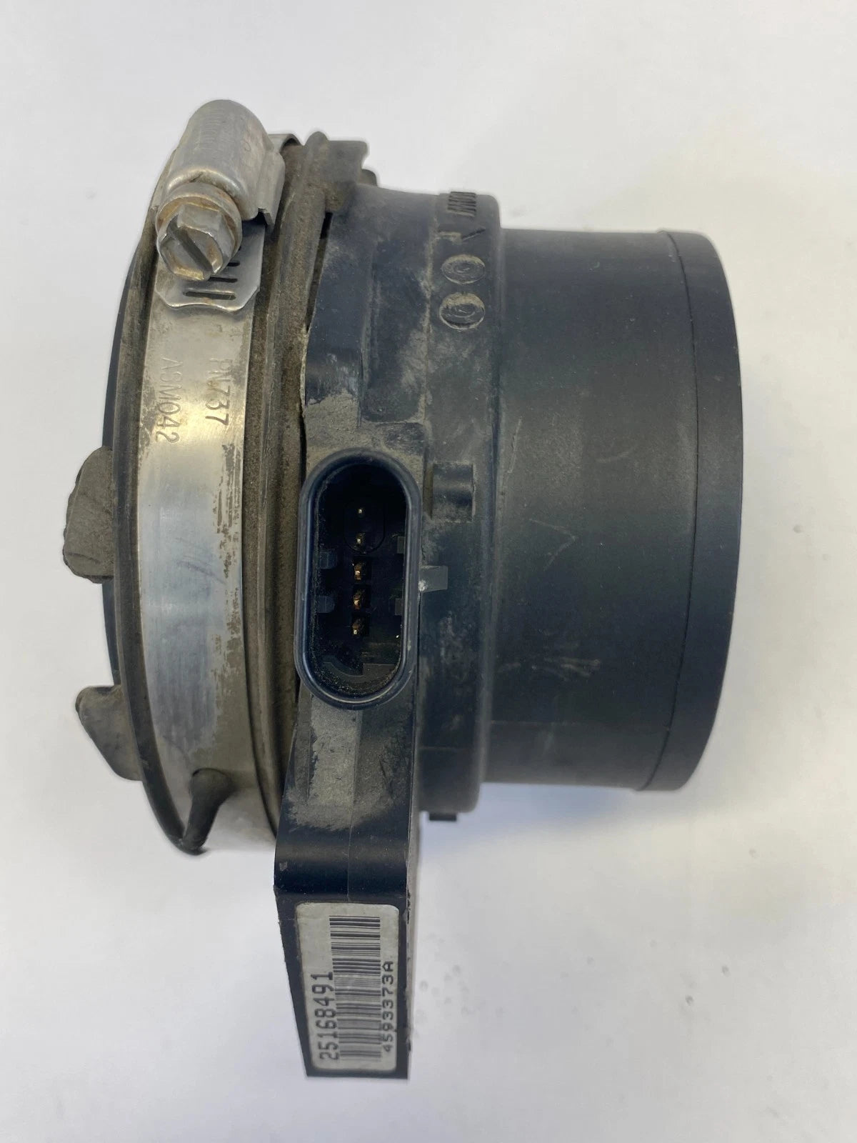 2001-2006 CHEVY TAHOE GMC YUKON MASS AIR FLOW METER SENSOR MAF HOSE OEM 25168491