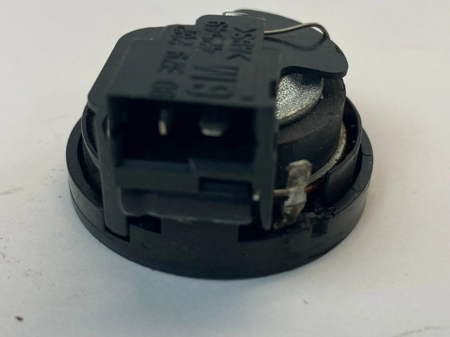 2002 2003 2004 2005 2006 2007 SATURN VUE LEFT OR RIGHT TWEETER SPEAKER 90379282