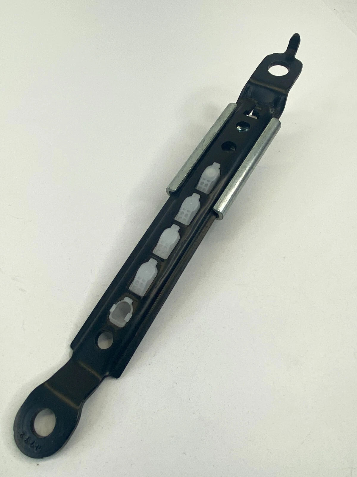2008-2015 MITSUBISHI LANCER SEDAN FRONT RIGHT SEAT BELT HEIGHT ADJUSTER E628001