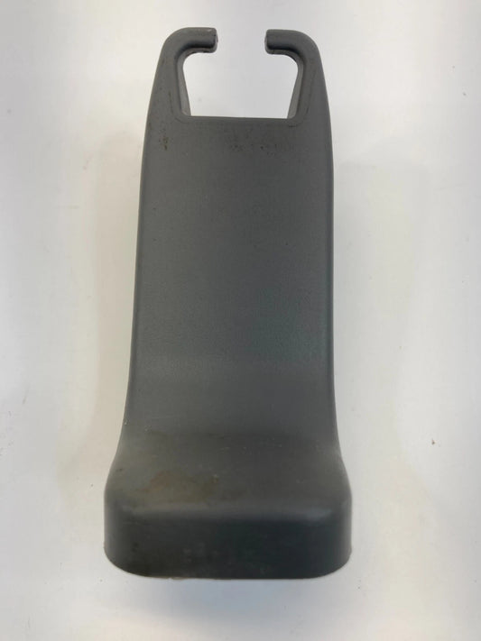 2002 2003 TOYOTA CAMRY FRONT RIGHT SEAT OUTER TRACK END CAP COVER 72137-AA020
