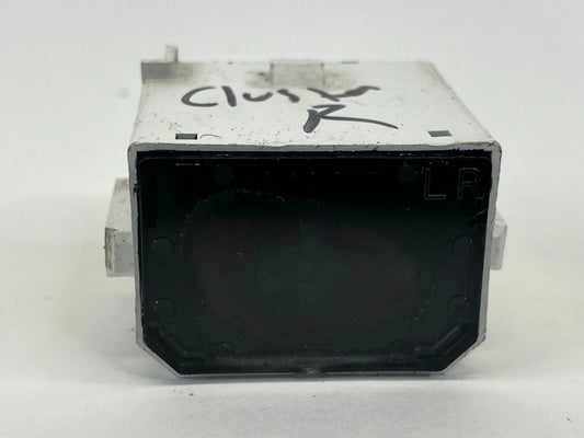 1998-2005 LEXUS GS300 RIGHT SIDE DASH TURN SIGNAL INDICATOR LIGHT LAMP OEM