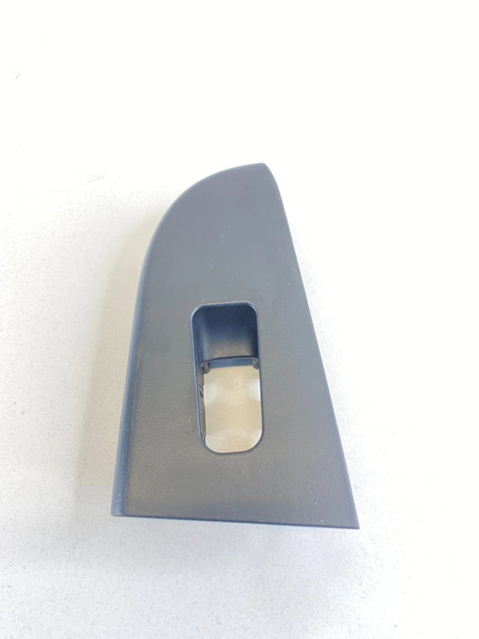 06-10 HYUNDAI ELANTRA SEDAN REAR RIGHT DOOR WINDOW SWITCH BEZEL TRIM 93580-2H100