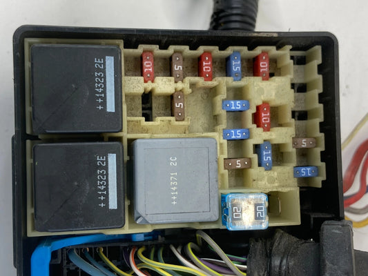 2013 2014 FORD FOCUS 2.0L L4 ENGINE COMPARTMENT JUNCTION FUSE BOX AV6T-14A142-AB