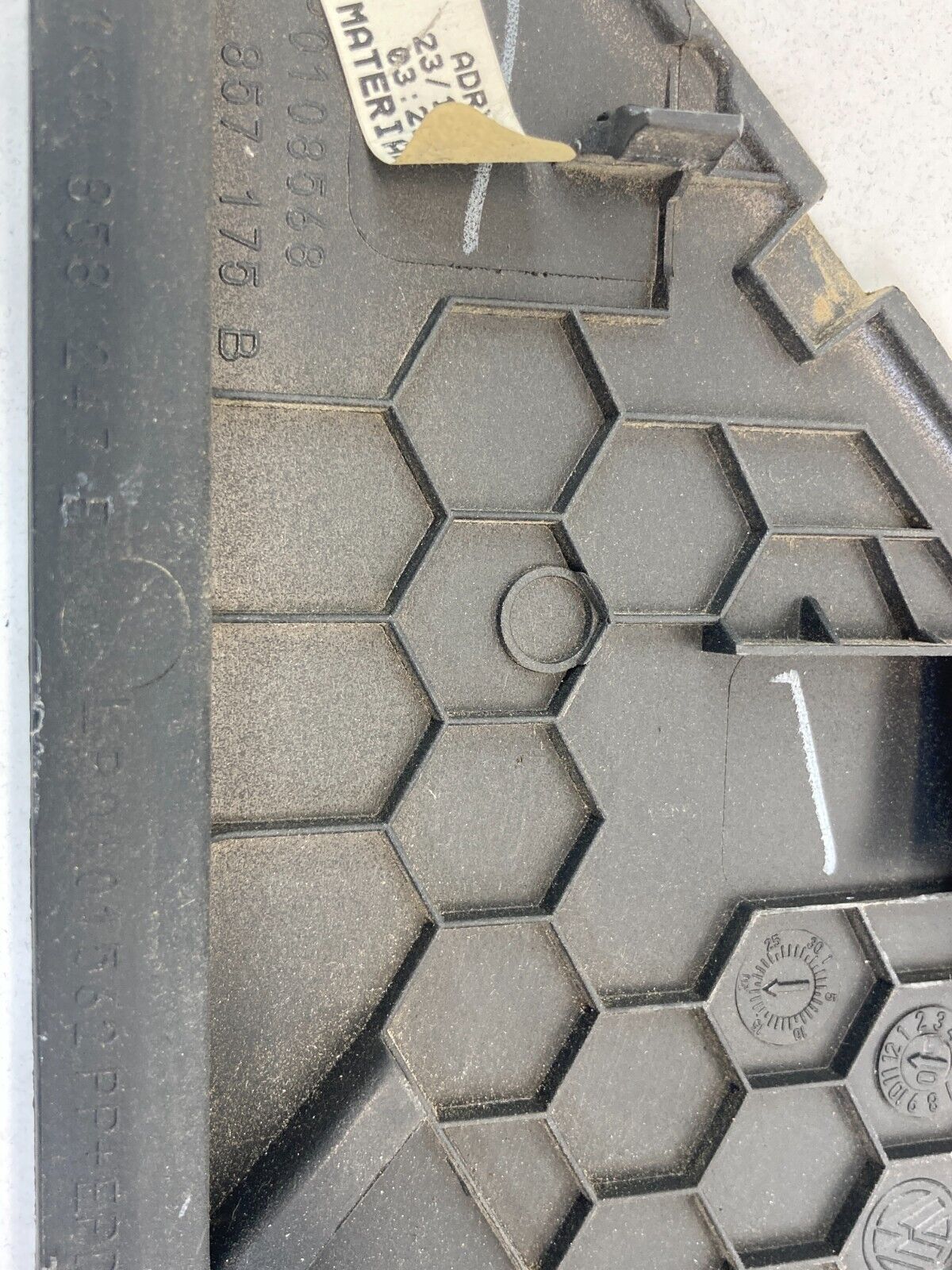 05-10 Volkswagen Jetta 08 09 Rabbit Left Side Dash End Cap Cover Trim Panel OEM