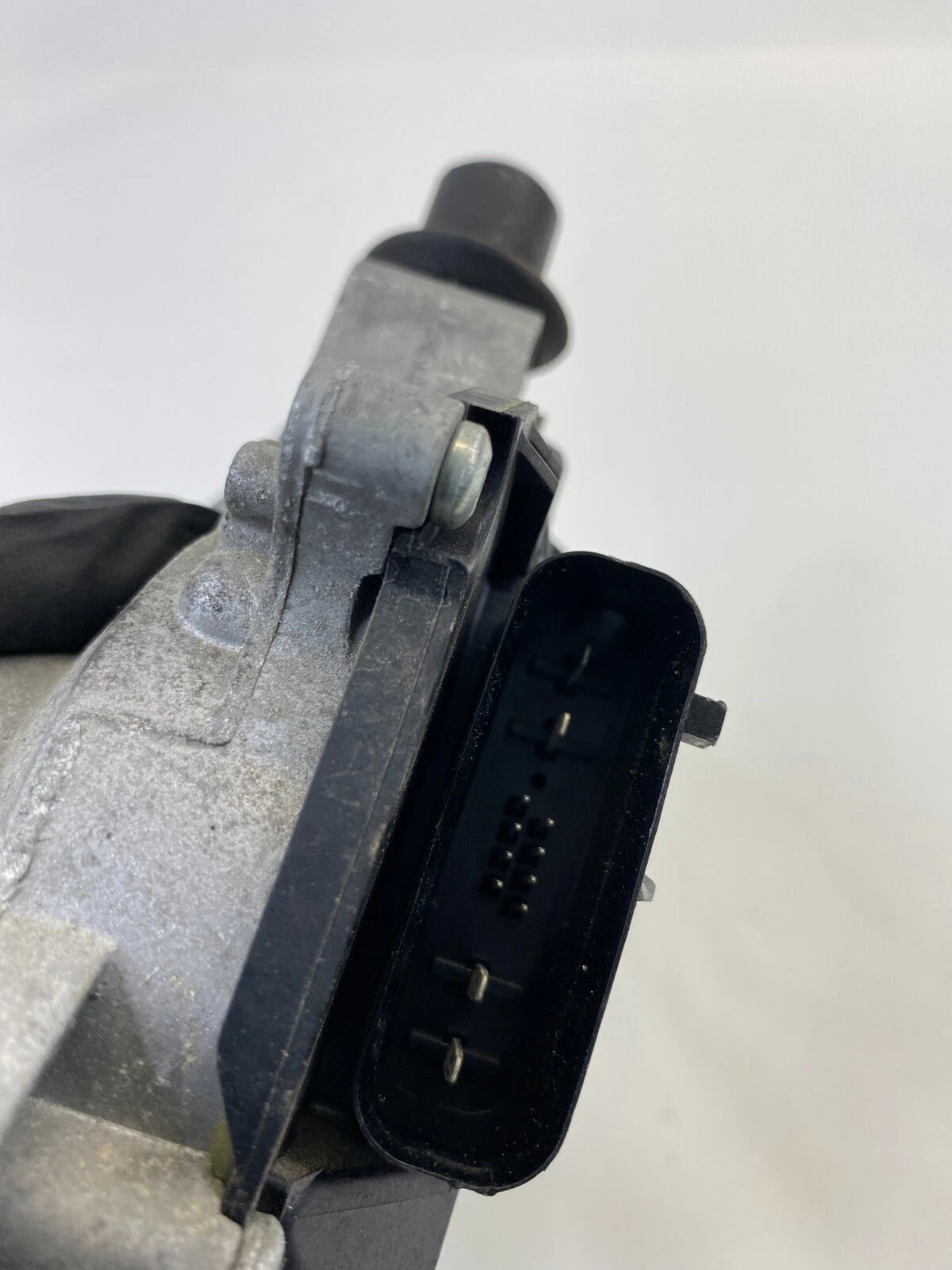 2016-2019 FORD EXPLORER INTERCEPTOR FRONT WIPER MOTOR UNIT ASSEMBLY OEM 70563-B