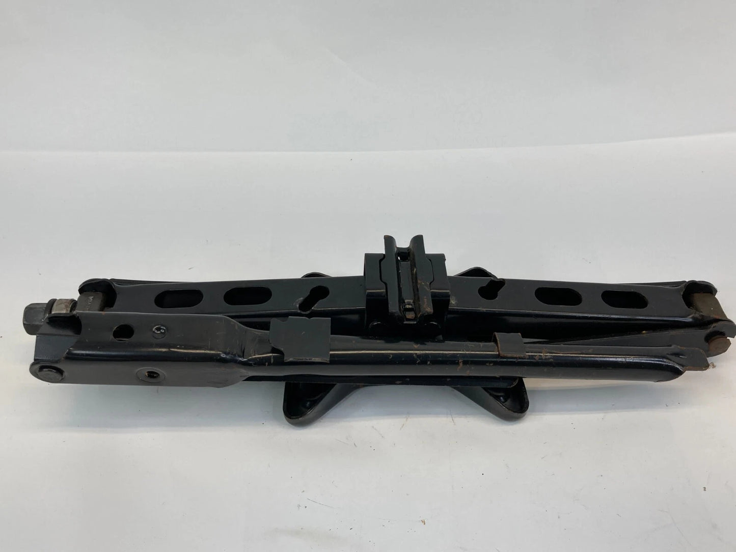 2001-2005 PONTIAC AZTEK EMERGENCY SPARE TIRE JACK TOOL KIT OEM