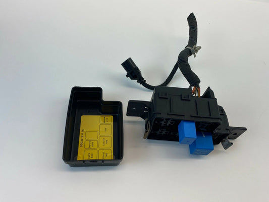 2004-2006 KIA AMANTI SEDAN ENGINE RELAY FUSE BOX JUNCTION BLOCK 91116-3F020 OEM