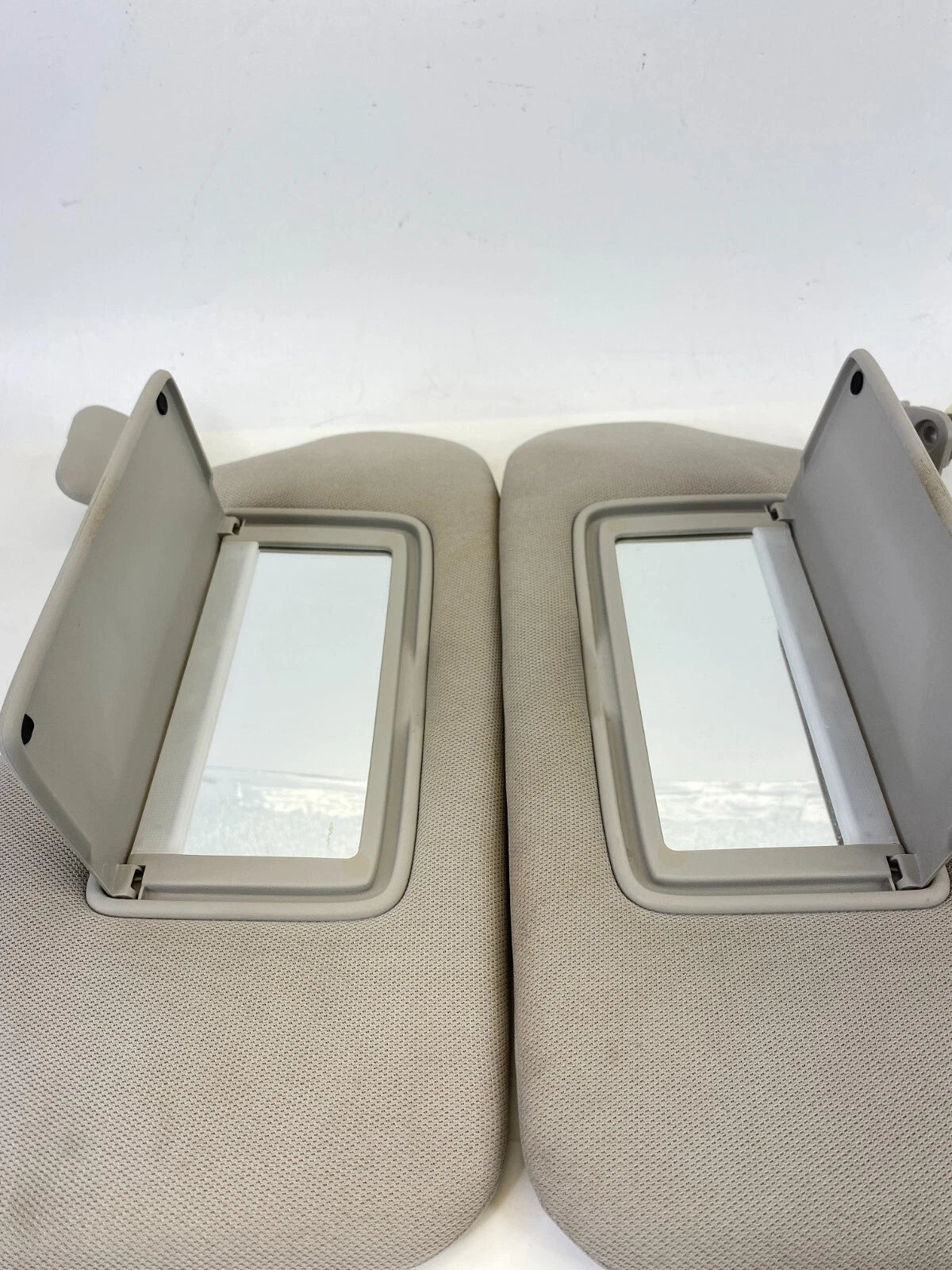13-18 NISSAN ALTIMA LIGHTED SUN VISOR SET LEFT DRIVER RIGHT PASSENGER PAIR OEM