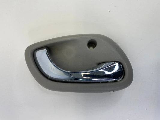 2003-2006 SUZUKI XL-7 REAR RIGHT PASSENGER SIDE DOOR INTERIOR DOOR HANDLE OEM