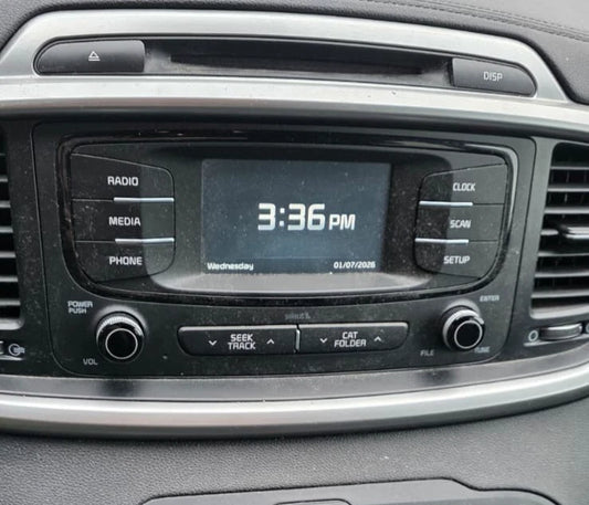 2016-2018 KIA SORENTO AM /FM RECEIVER XM MP3 SINGLE-DISC CD PLAYER 96180-C6000WK