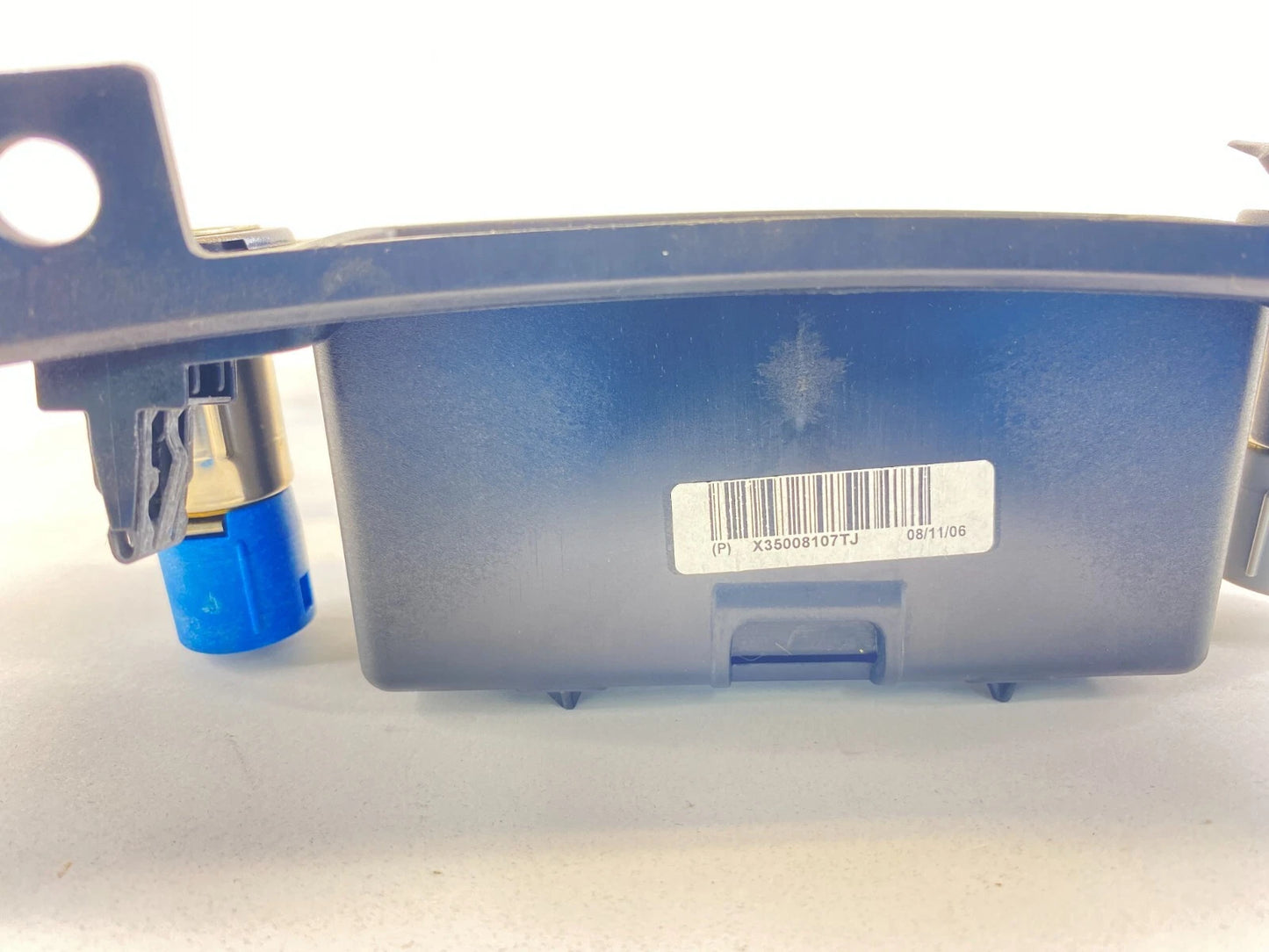 2005-2007 JEEP GRAND CHEROKEE DASH CLIMATE CONTROL TRIM BEZEL W/ POWER OUTLET