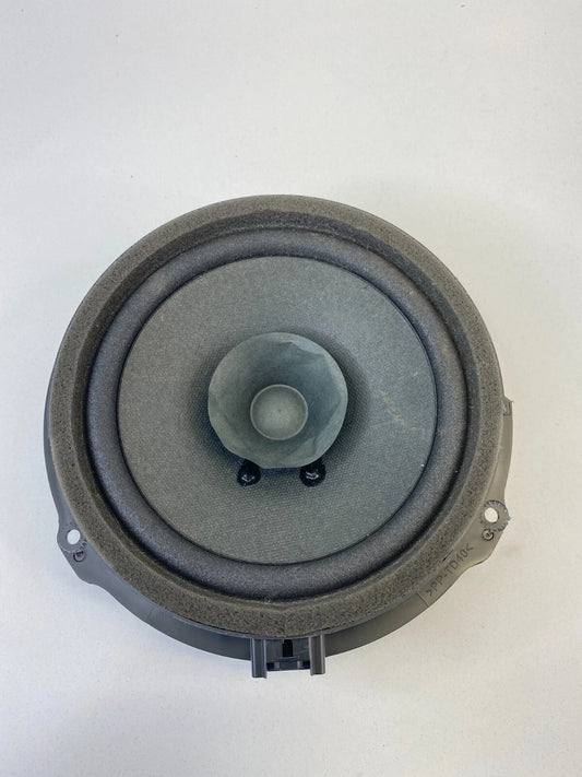 2012-2018 FORD FOCUS REAR LEFT SIDE DOOR AUDIO SPEAKER 8A6T-18808-CC OEM
