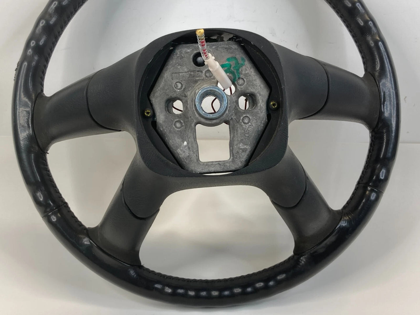 2002-2009 GMC ENVOY CHEVROLET TRAILBLAZER STEERING WHEEL LEATHER BLACK 15188423