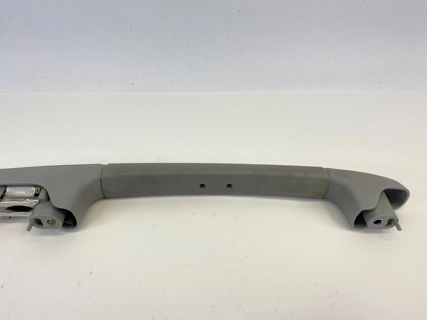 2003-2005 HONDA PILOT REAR LH 2ND ROW INTERIOR GRAB HANDLE W/ READING LIGHT OEM