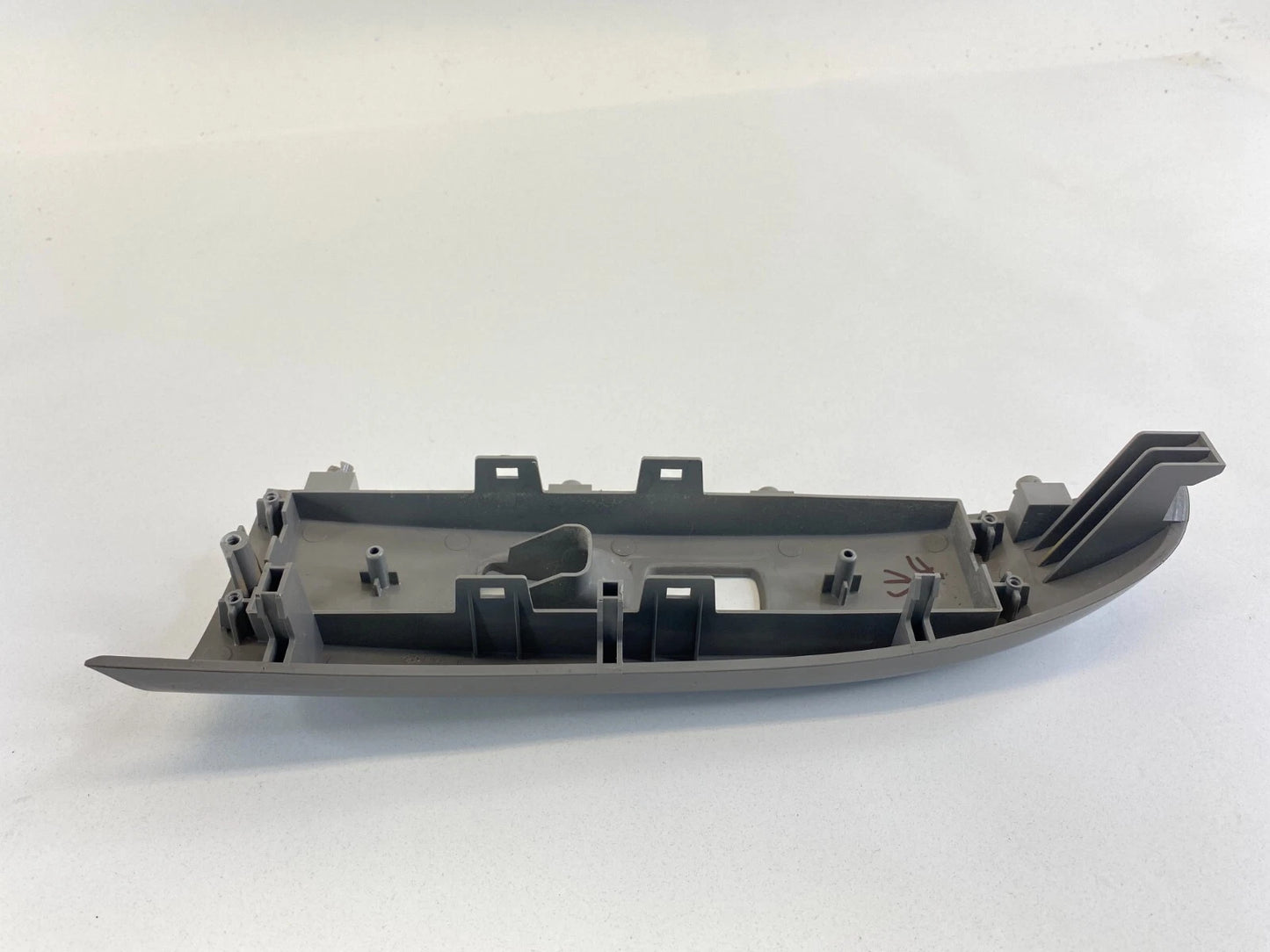 2006-2012 KIA SEDONA FRONT RIGHT SIDE DOOR WINDOW SWITCH BEZEL COVER 201003447