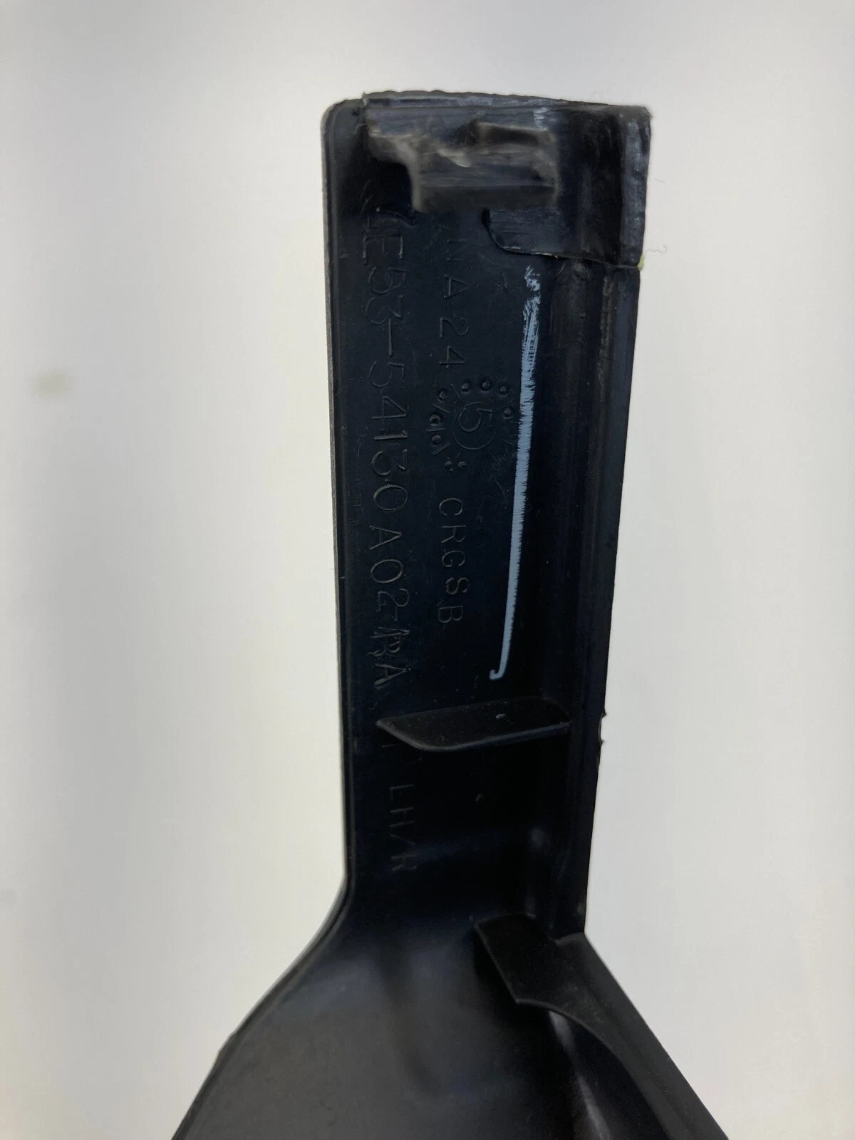 06-11 MERCURY MILAN FRONT RIGHT SEAT TRACK LOWER TRIM COVER BEZEL 7E53-54130A02