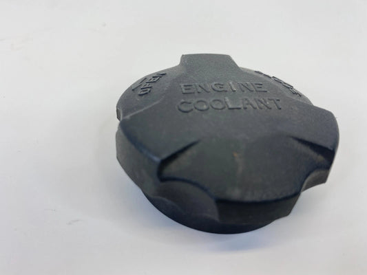 2009 2010 2011 KIA BORREGO ENGINE COOLANT TANK RESERVOIR COVER CAP OEM