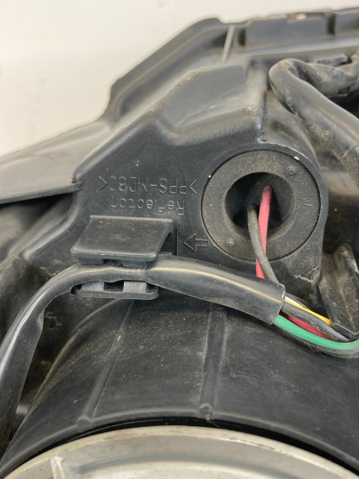 2010 Subaru Outback Front Right Passenger Side Headlight Head Lamp Halogen OEM