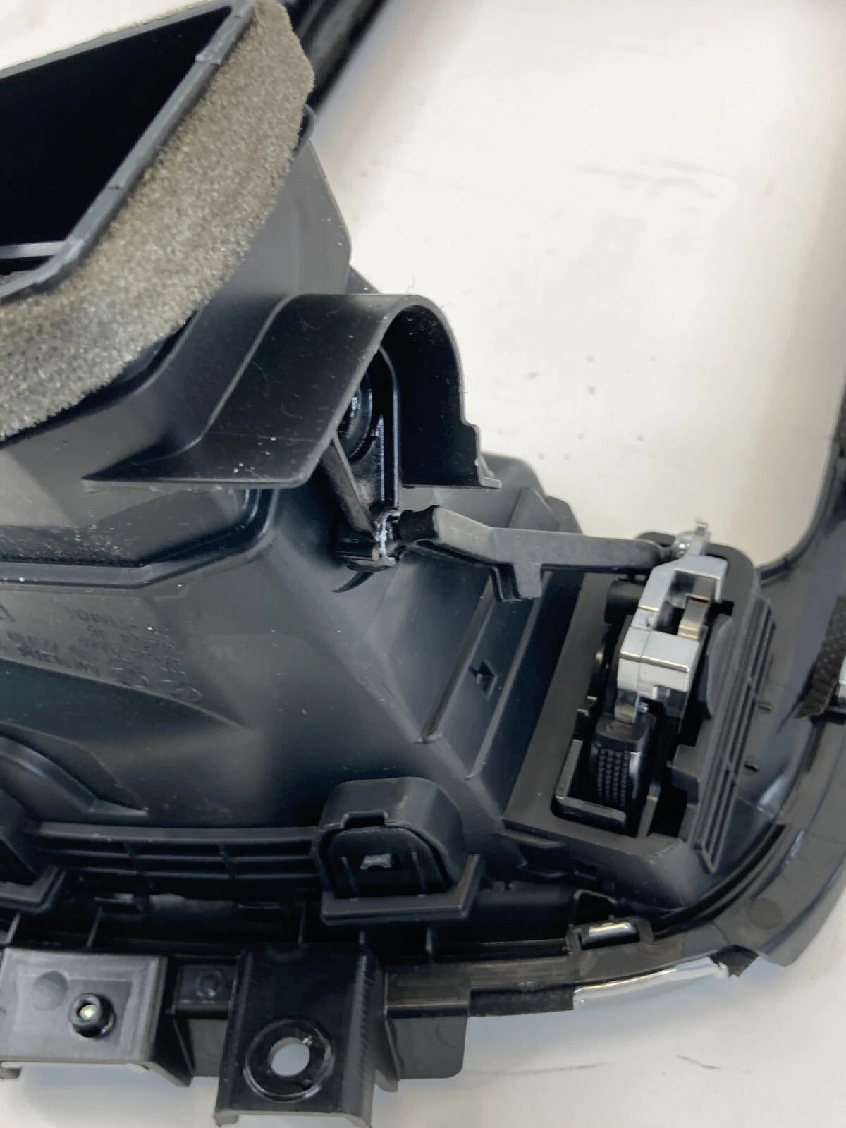 14 15 KIA OPTIMA FRONT CENTER DASH RADIO BEZEL TRIM AIR VENT DUCT 974202TAA0 OEM